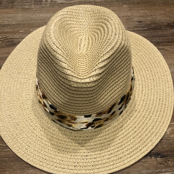 Women’s Sun Hat - Picture 1 of 5